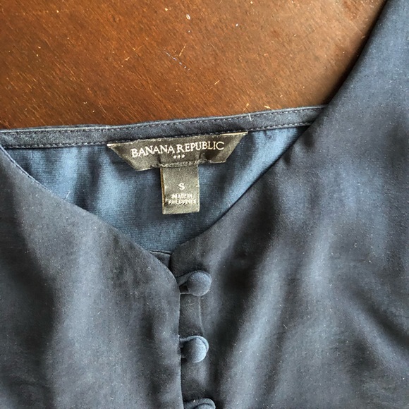 Banana Republic silky navy blue camisole - Picture 3 of 4